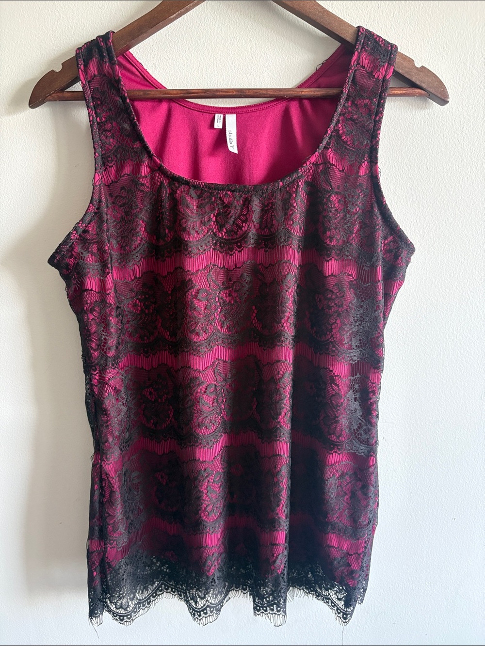 Studio Y Black Lace Overlay Tank Top Fuchsia Pink L Sleeveless